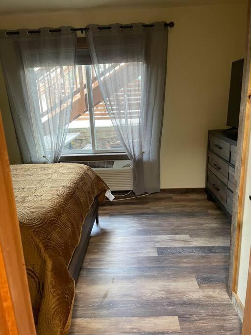 Parkway Yellowstone Guest House Apartment #3 Gardiner Exterior foto