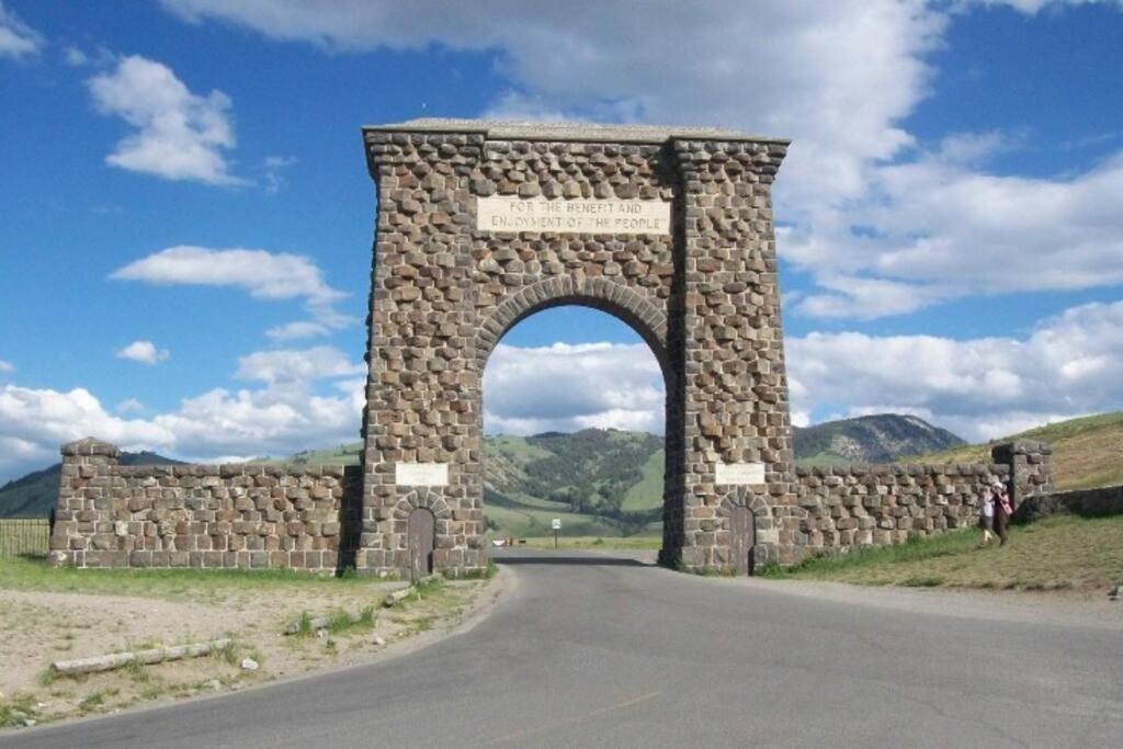 Parkway Yellowstone Guest House Apartment #3 Gardiner Exterior foto